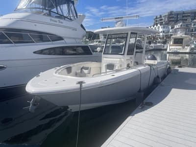 BOATZON | Robalo R 270 CC 2023