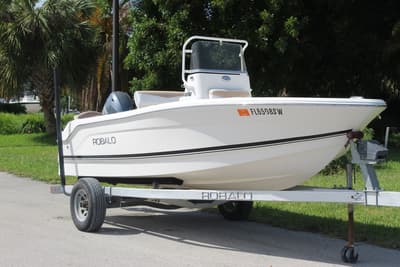 BOATZON | Robalo R160 2016