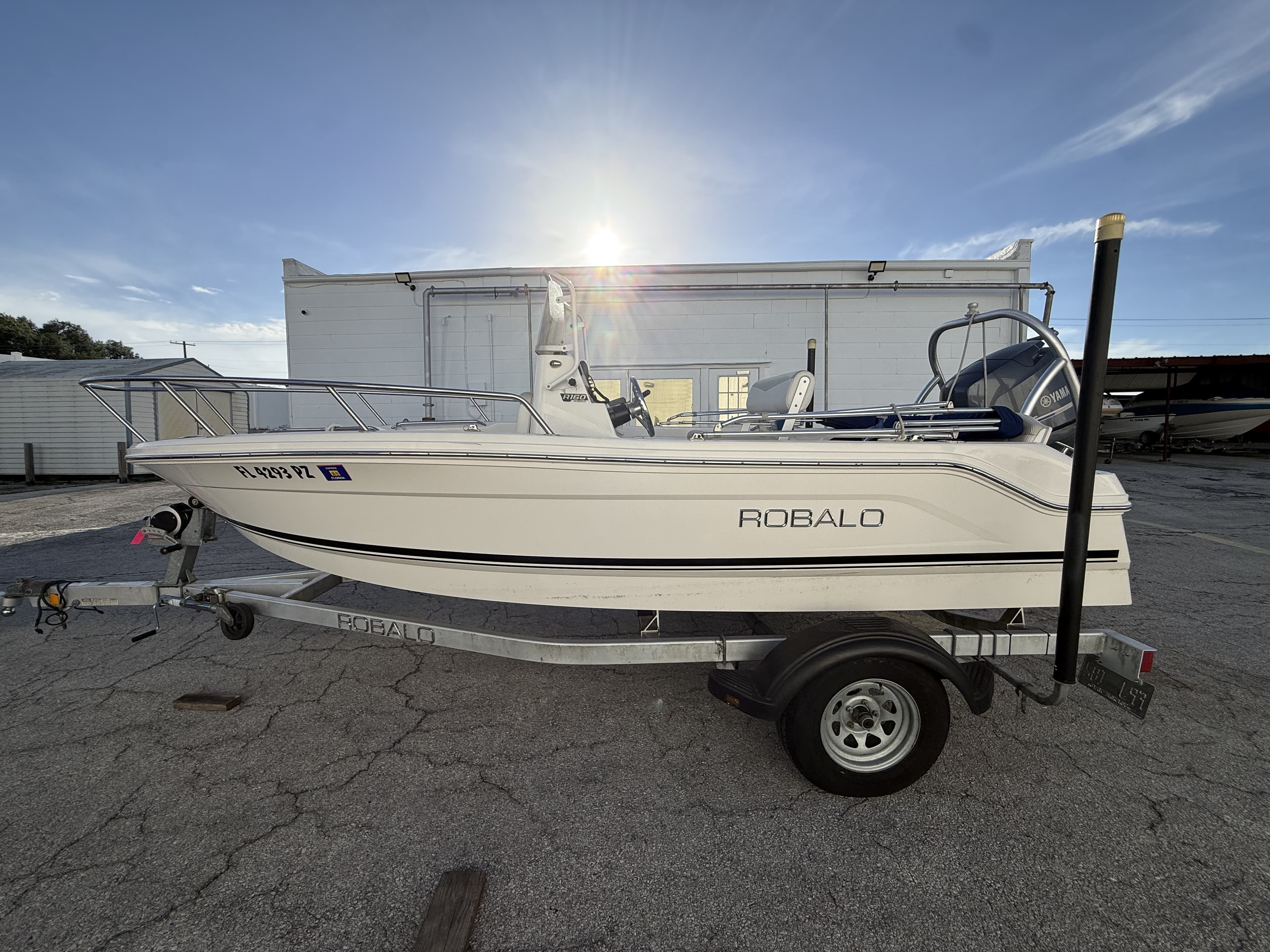 Robalo R160 2016