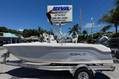 BOATZON | Robalo R160 Center Console 2025 BOATZON | Robalo R160 Center Console 2025