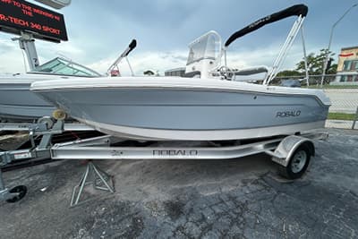 BOATZON | Robalo R160 Center Console 2025
