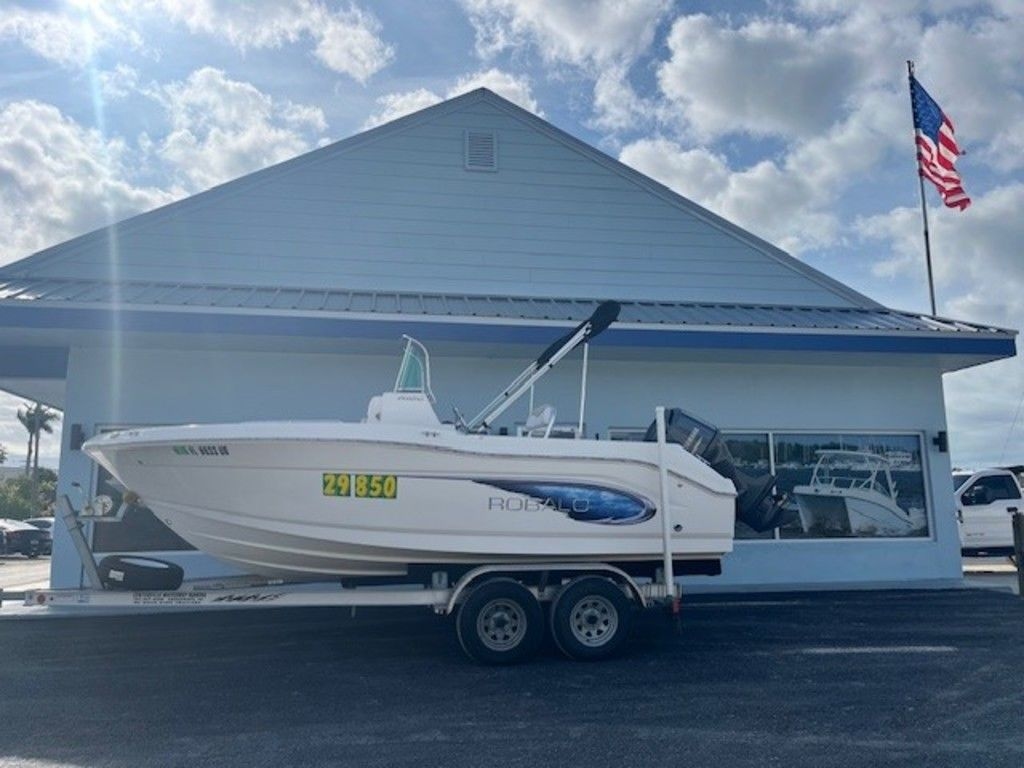 2014 Robalo R180 - Sold Boat