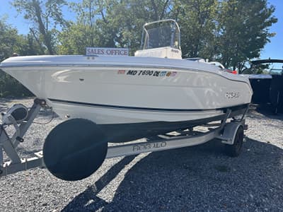 BOATZON | Robalo R180 2018
