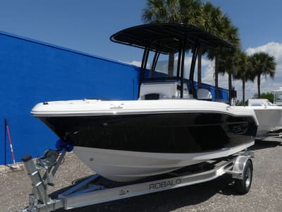 BOATZON | Robalo R180 2026