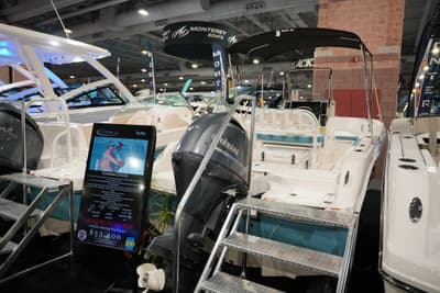 BOATZON | Robalo R180 2026