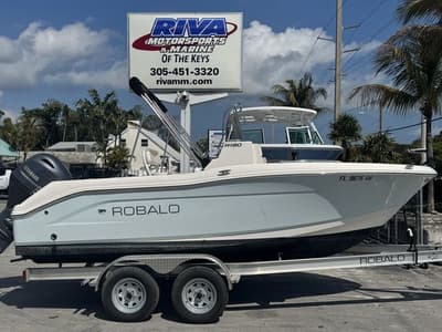 BOATZON | Robalo R180 Center Console 2016