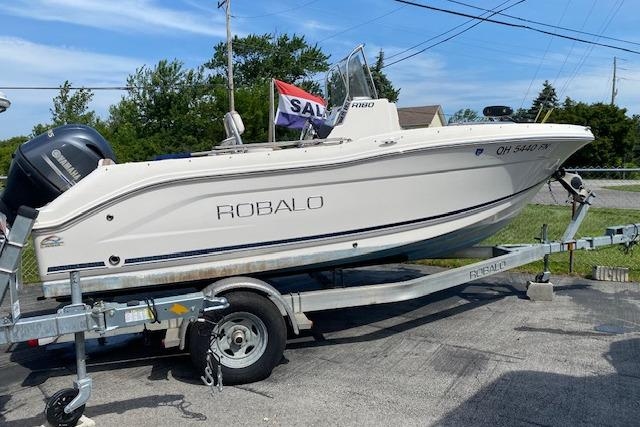 2016 Robalo R180 Center Console - Sold Boat