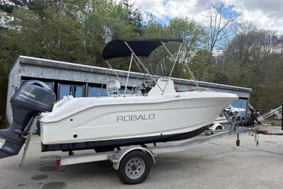 BOATZON | Robalo R180 Center Console 2016