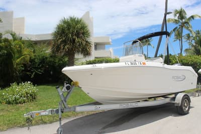 BOATZON | ROBALO R180 Center Console 2021
