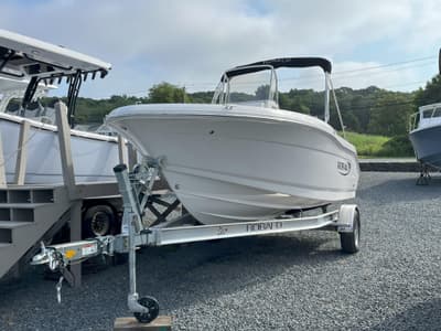 BOATZON | Robalo R180 Center Console 2025