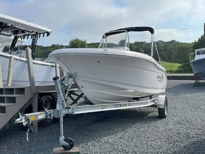 BOATZON | Robalo R180 Center Console 2025
