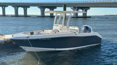BOATZON | Robalo R200 2018