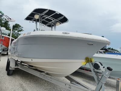 BOATZON | Robalo R200 2019