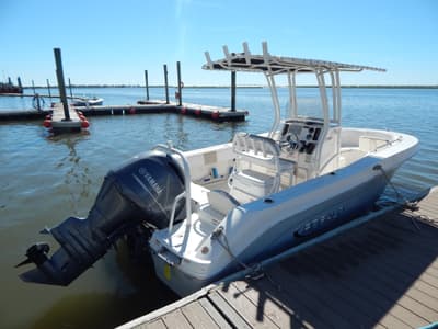 BOATZON | Robalo R200 2019