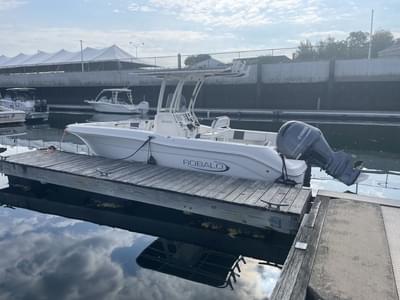 BOATZON | Robalo R200 2020