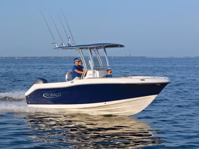 BOATZON | Robalo R200 2021