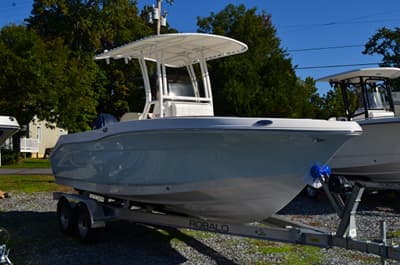 BOATZON | Robalo R200 2027