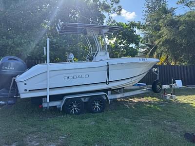 BOATZON | Robalo R200 Center Console 2015