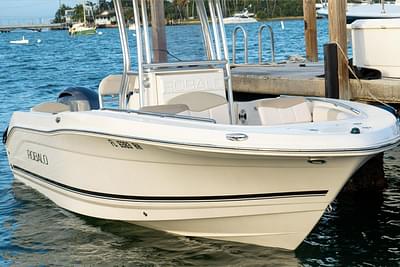 BOATZON | Robalo R200 Center Console 2017
