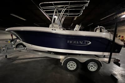 BOATZON | Robalo R200 Center Console 2020