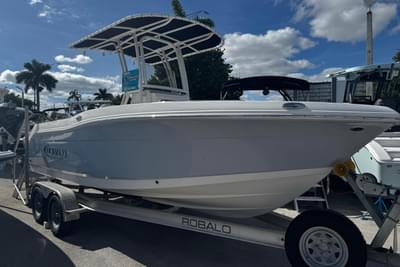 BOATZON | Robalo R200 Center Console 2023