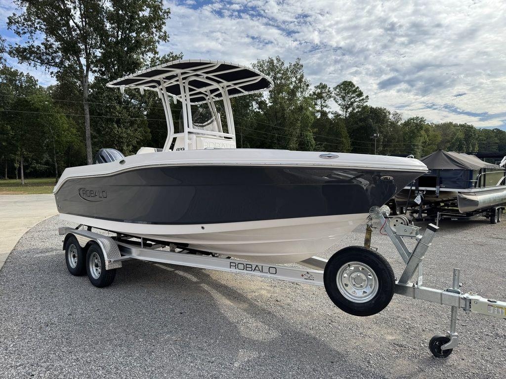 2025 Robalo R200 Center Console - Sold Boat