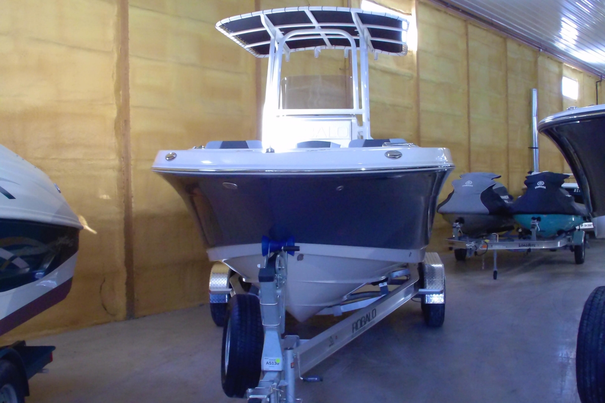2026 Robalo R200 Center Console - Sold Boat