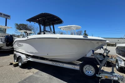 BOATZON | Robalo R200 Center Console 2026