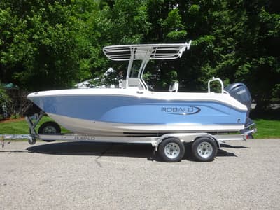 BOATZON | Robalo R202 EX 2025