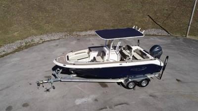 BOATZON | Robalo R202 Explorer 2020