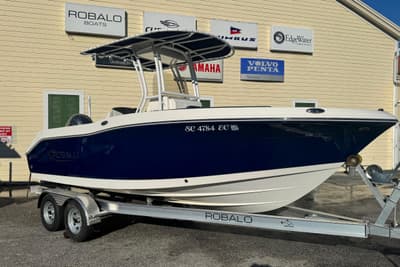 BOATZON | Robalo R202 Explorer 2023