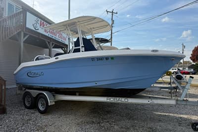 BOATZON | Robalo R202 Explorer 2023