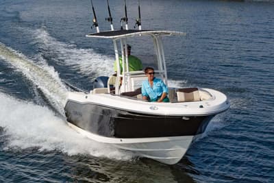 BOATZON | Robalo R202 Explorer 2027