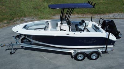 BOATZON | Robalo R202 Explorer 2027