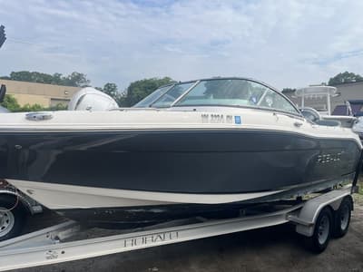 BOATZON | Robalo R207 2016