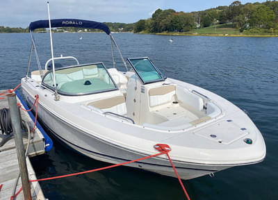 BOATZON | Robalo R207 2019