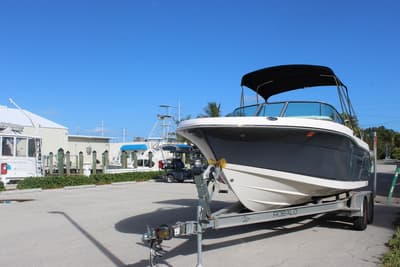 BOATZON | Robalo R207 2023