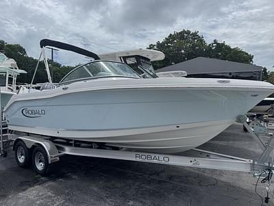 BOATZON | Robalo R207 2025 BOATZON | Robalo R207 2025