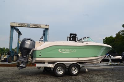 BOATZON | Robalo R207 2027