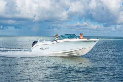 BOATZON | Robalo R207 2027
