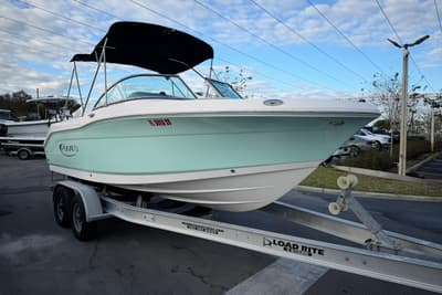 BOATZON | Robalo R207 Dual Console 2020