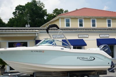 BOATZON | Robalo R207 Dual Console 2025 BOATZON | Robalo R207 Dual Console 2025