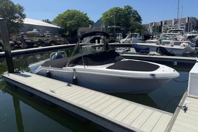 BOATZON | Robalo R207 Dual Console 2025
