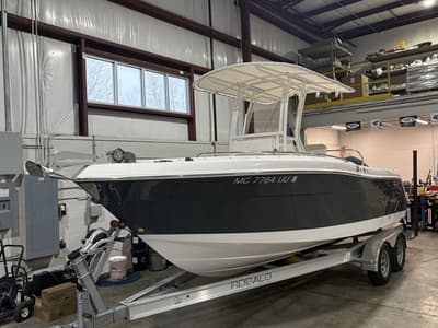 BOATZON | Robalo R222 2016