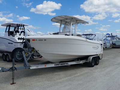 BOATZON | Robalo R222 2019