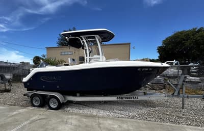BOATZON | Robalo R222 2023