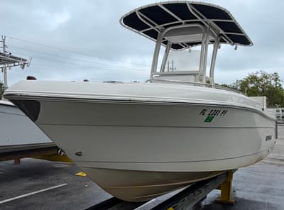 BOATZON | Robalo R222 Center Console 2015