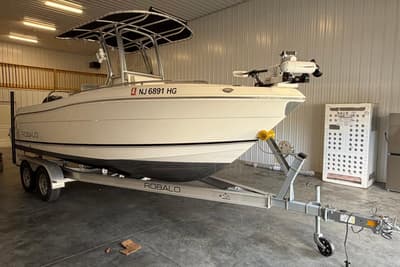 BOATZON | Robalo R222 Center Console 2015