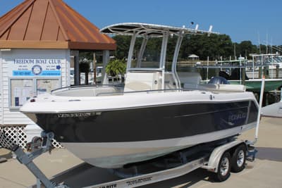 BOATZON | Robalo R222 Center Console 2015