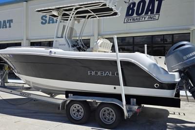BOATZON | Robalo R222 Center Console 2017